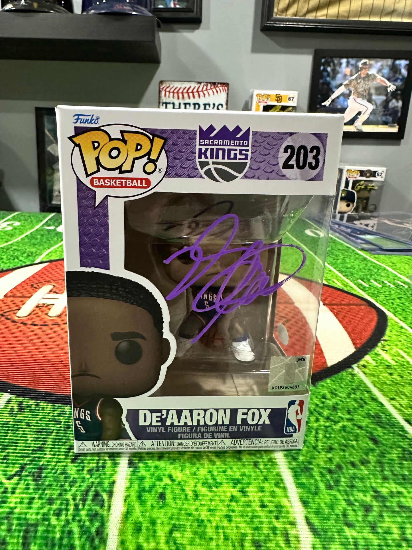 DeAaron Fox Sacraminto Kings Hand Signed Funko Pop # 203 W/ COA