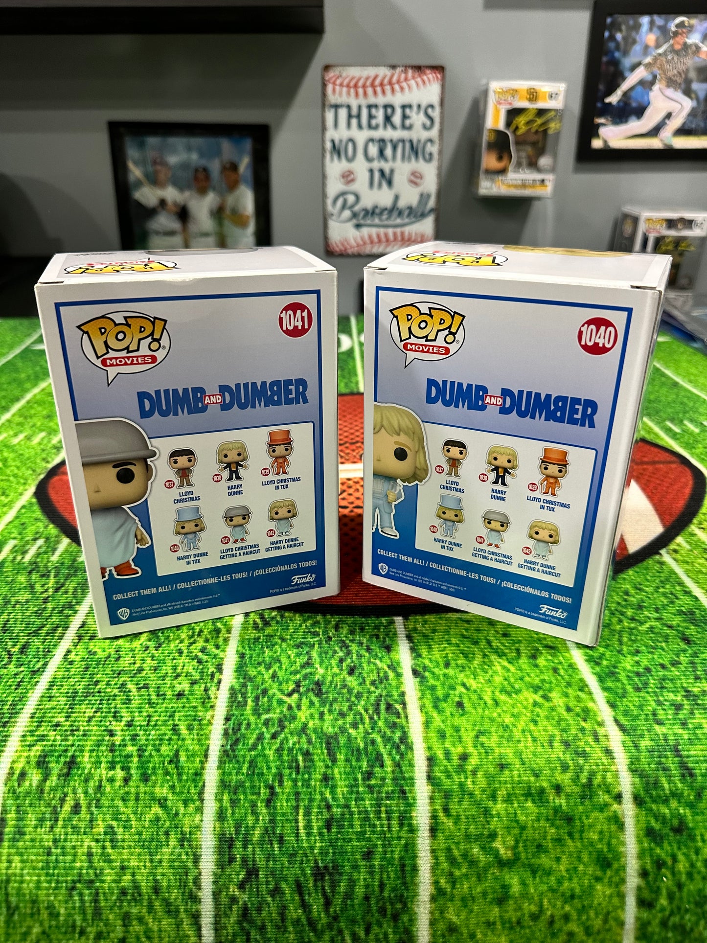 Jim Carrey & Jeff Daniels Each Hand Signed " Dumb And Dumber " Funko Pops # 1040. 1041) W/ COA