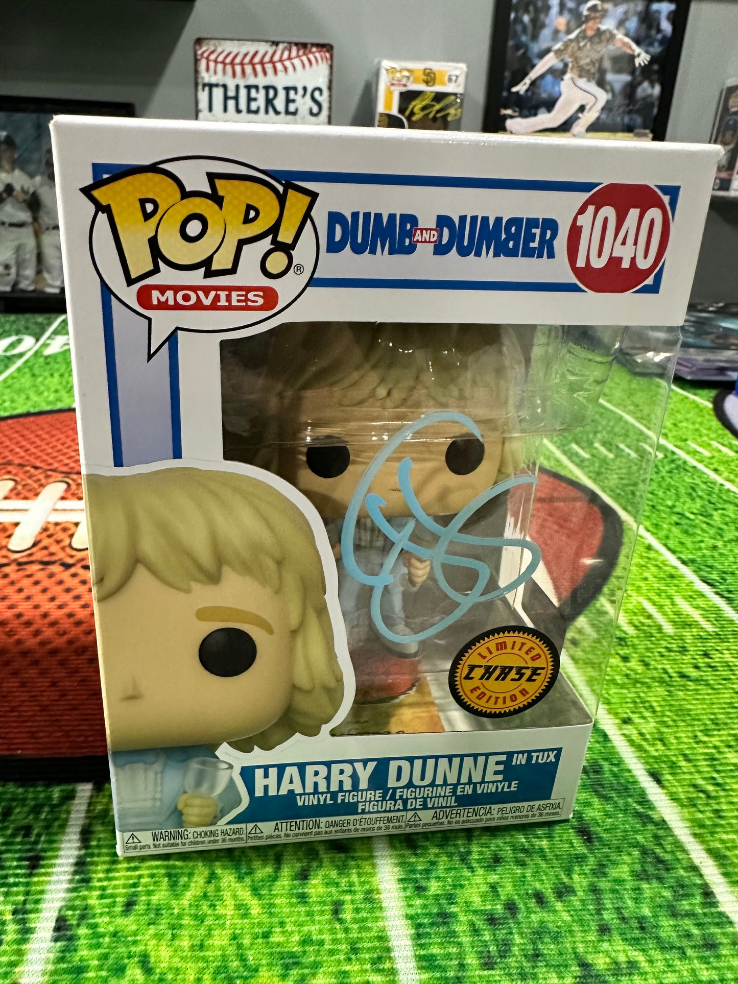 Jim Carrey & Jeff Daniels Each Hand Signed " Dumb And Dumber " Funko Pops # 1040. 1041) W/ COA