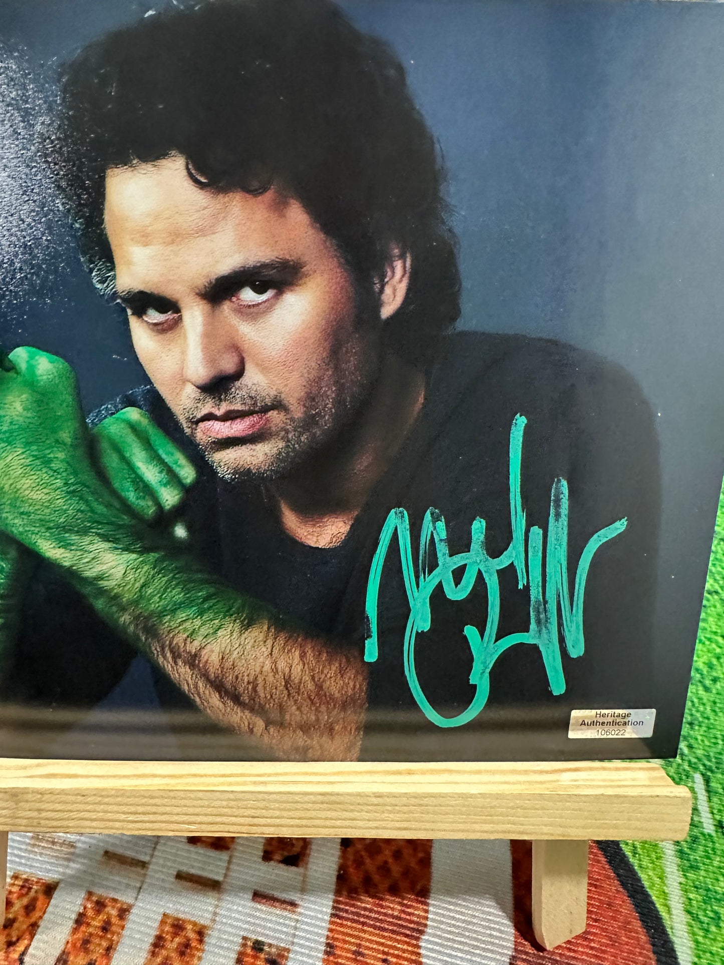 Mark Ruffalo “Hulk” Marvels Hand Signed 8x10 Photo w/COA