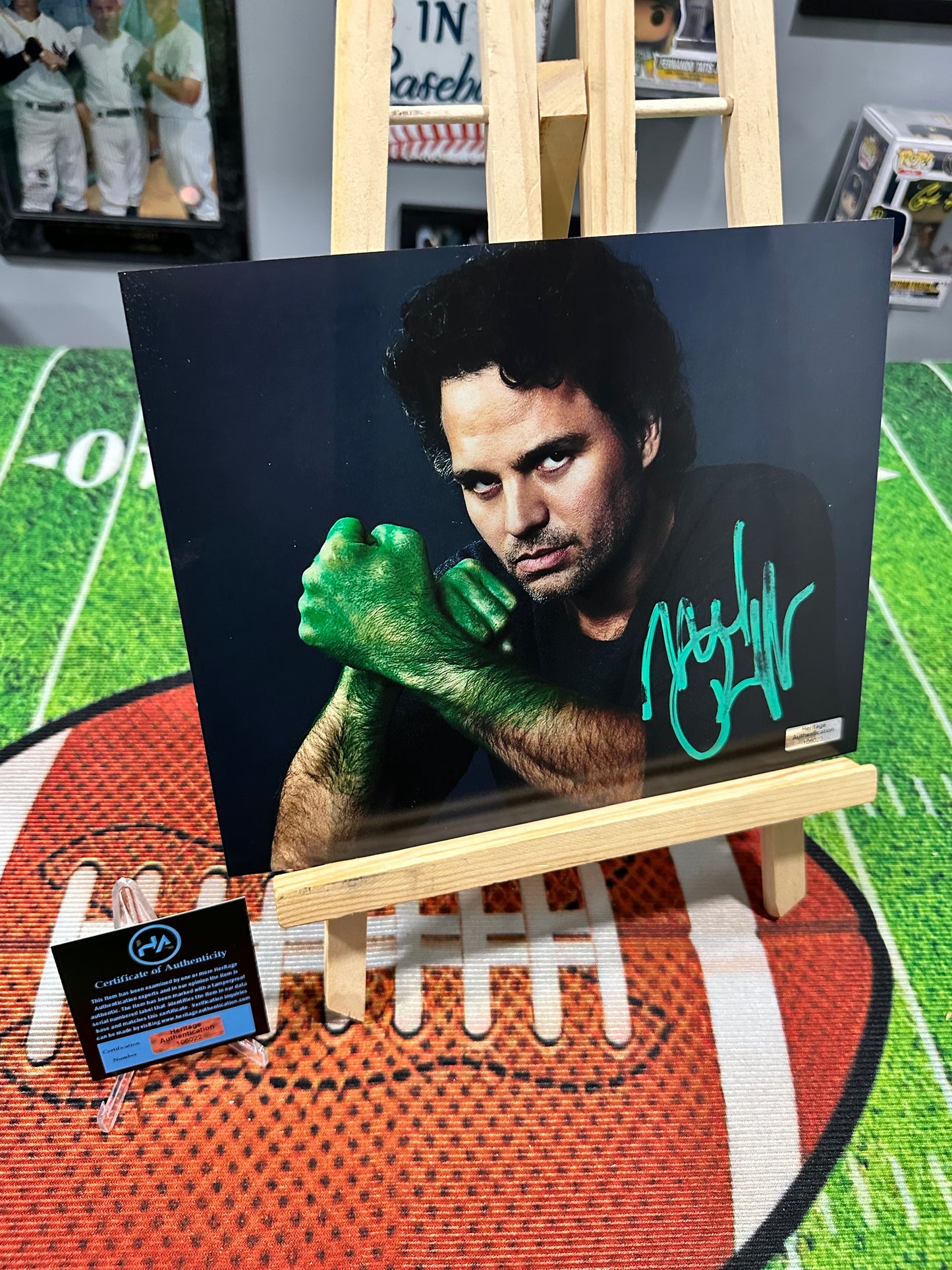 Mark Ruffalo “Hulk” Marvels Hand Signed 8x10 Photo w/COA