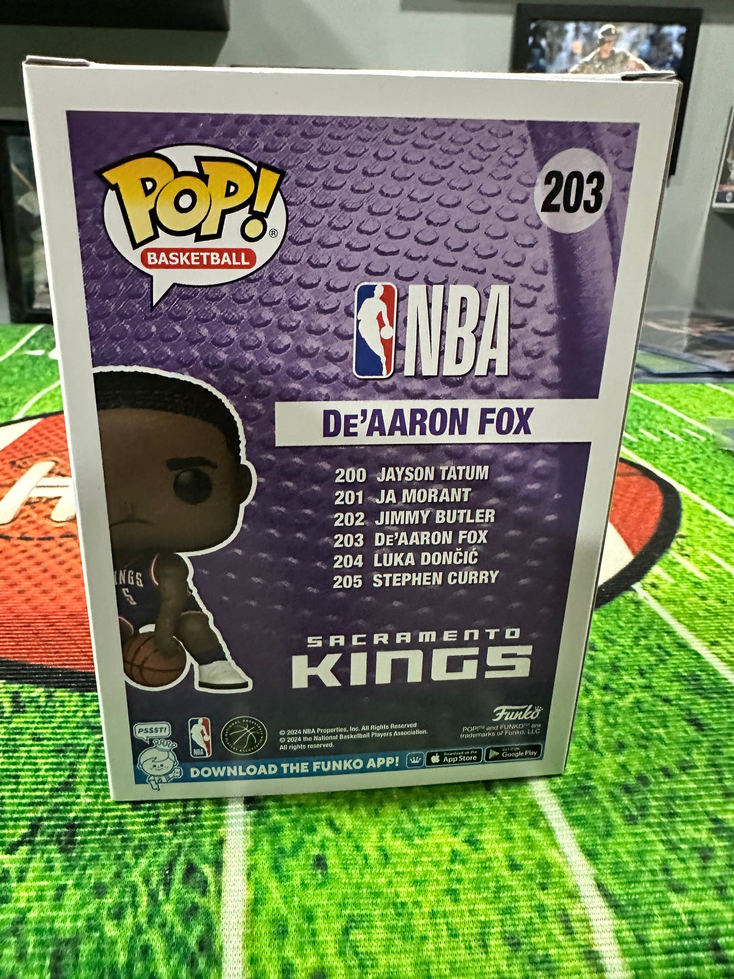 DeAaron Fox Sacraminto Kings Hand Signed Funko Pop # 203 W/ COA