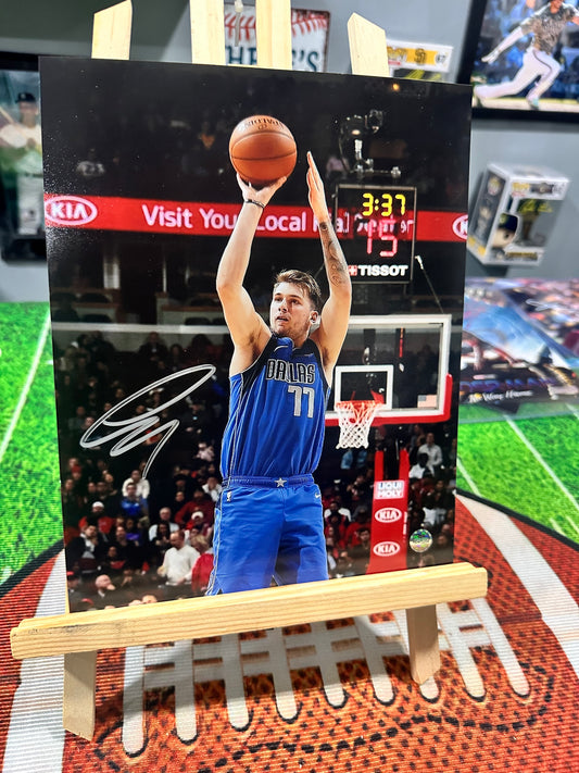 Luka Doncic Dallas Mavericks Hand Signed 8x10 Photo W/ COA